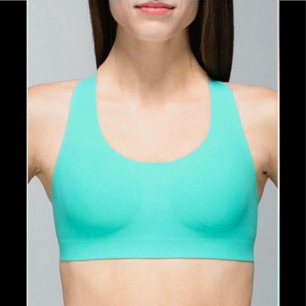 Lululemon Bitty Bracer Size 36A